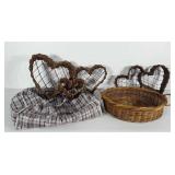Large basket, 4" deep and 17" across, 4 twig