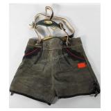 Lederhosen suede shorts with