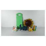 Gardening group, includes four ceramic planters,