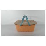 Doll-e-layette amoco toy picnic basket, 5" x 9.5"