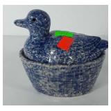 Nesting duck covered dish, 6"