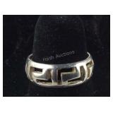 Cutout silver-tone  Ring Size 6.5