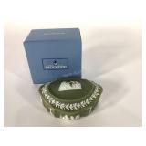 Wedgwood sage dip trinket box, 4 1/2" x 3 1/4",