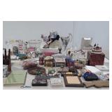 Housewares Lot, included is Stem glasses, large