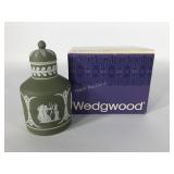 Wedgwood sage dip tea caddy, with box, 5 3/4" x 3