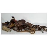 Youth sized riding horse / pony saddle. Comes