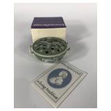 Wedgwood sage dip potpourri dish, with box, WE,