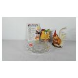 Kitchen decor, includes This Week