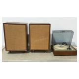 KLH stereo with phonograph and pair of Calrad