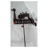 Metal Farm themed yard / garden ornament on