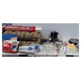 Mixed lot: cushions, glassware, Dixie cups,