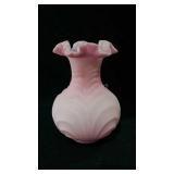 Glassware, Fenton pink ruffled vase, 8.5"