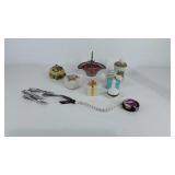 Miscellaneous group, Vera Bradley tape measure,