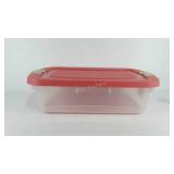 Rubbermaid 31 quart tote with latching lid