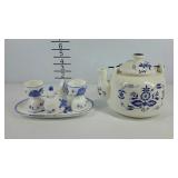 Enesco Japan blueware salt and egg cup set, tea