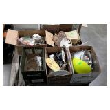 Skid lot: glassware, kitchenwares, vases, baking