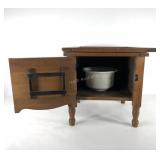 Oak potty with ironstone pot, 19x19x18