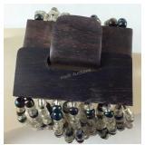 Multicolor seed bead stretch bracelet with wooden