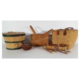 Basket group: basket with leather handles, basket