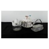 Kitchenwares, includes teleflora teapot, glass