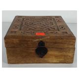 Wooden jewelry box full of jewelry, Seller code