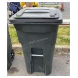 64 gallon toter trashcan