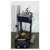 Mitre-Mite VN4L picture frame assembler. Includes