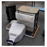 Misc. Lot, Pet Food Dispenser handle cracked,