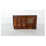 RCA Victor tube radio, Model 5T6. Not tested.