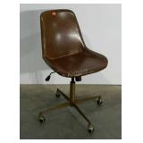 Office chair, sleek design, leather look,