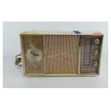 General Electric Model C-471B Bakelite Radio.