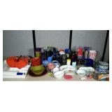 Group lot: mostly kitchen wares. Coffee and