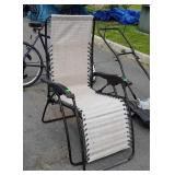 Zero gravity folding chair