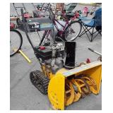 Steerable trac cubcadet snow blower with 24"