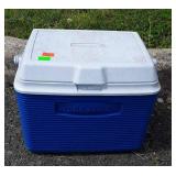 Rubbermaid cooler