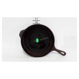 Cast iron chicken frying skillet, 10" with helper