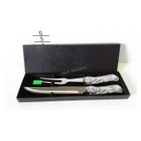Carving set with cow shaped handles