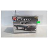 Ertl AMT model kit, 1/25 scale - 1995 F-150 XLT in