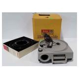 Kodak Ektagraphic slide projector with remote