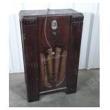 Philco Radio, missing knobs, non tested