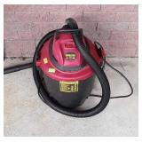 Five gallon shop vac