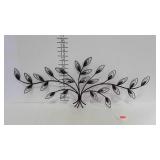 Metal wall hanging, one leaf has broken off, it