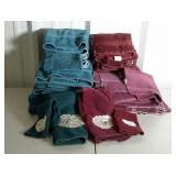 Group lot of towels in dark green and burgundy.