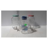 Pyrex beverage pitcher with lid and 2 beverage