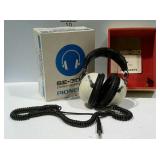 Pioneer stereo headphones model SE-30A