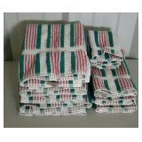 Bath towels in the colors of the Bloom. Three