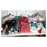 Box lot: gloves, kneepads, wallpaper remnants,