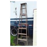 8ft Wooden Step Ladder