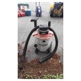Ridgid Shop Vac. 8 gallon, 3.25hp, hose with 2
