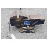 Central Forge 4" Swivel Bench Vise